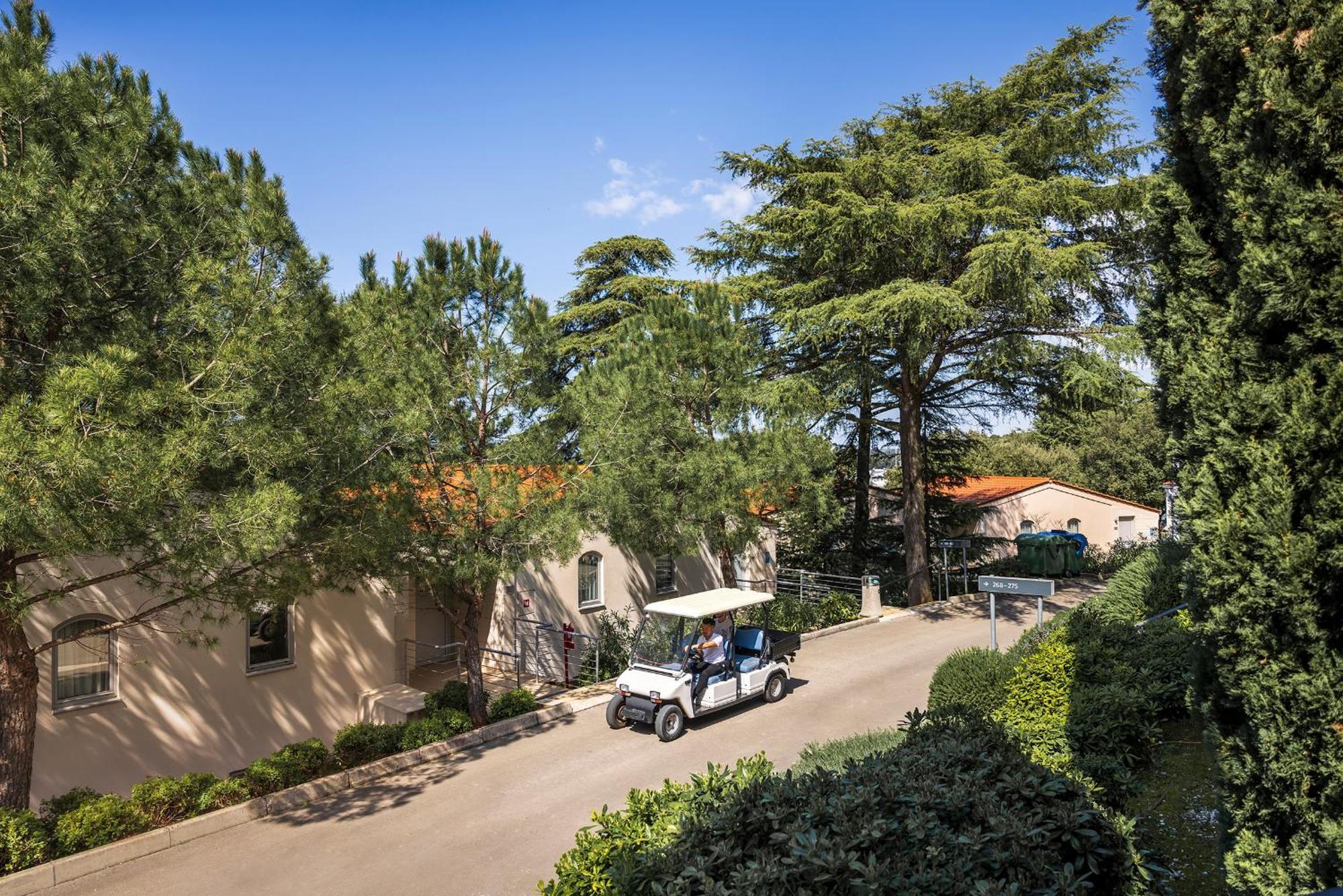 Maistra Select Belvedere Resort Vrsar Bagian luar foto
