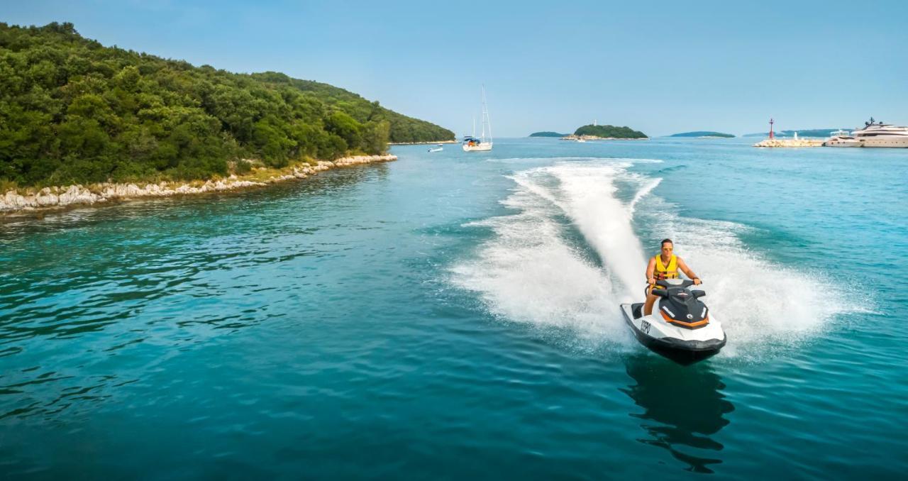 Maistra Select Belvedere Resort Vrsar Bagian luar foto